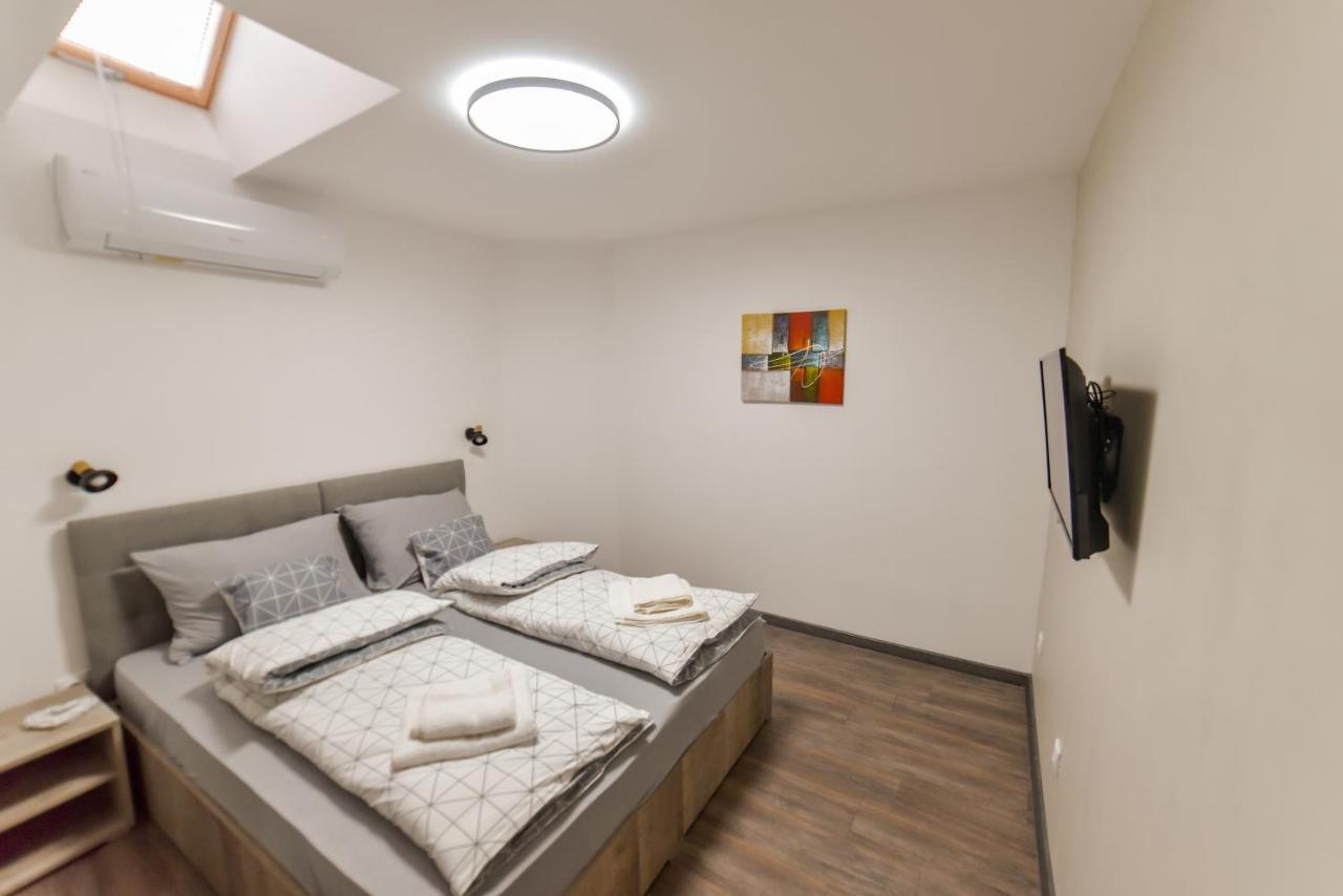 Apartmani Statik Sd Σμεντέρεβο Εξωτερικό φωτογραφία