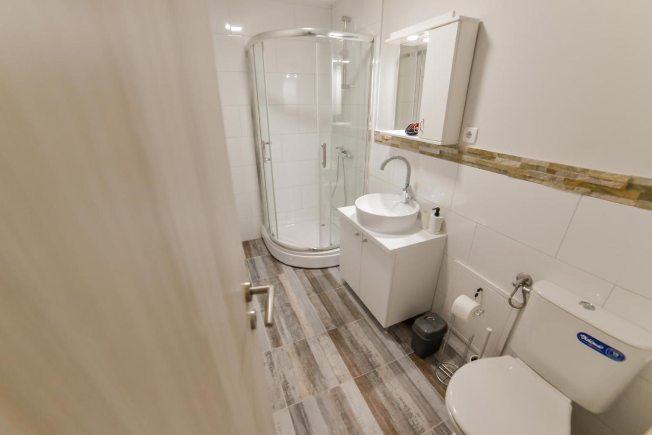 Apartmani Statik Sd Σμεντέρεβο Εξωτερικό φωτογραφία