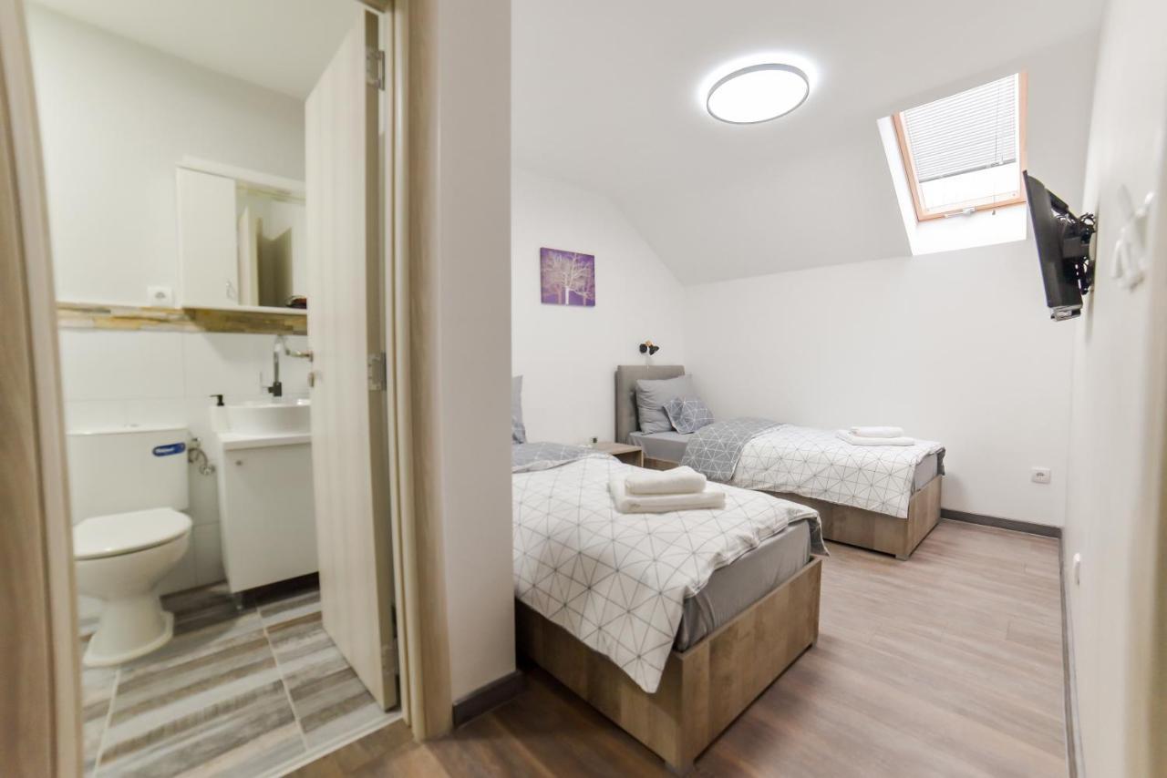 Apartmani Statik Sd Σμεντέρεβο Εξωτερικό φωτογραφία
