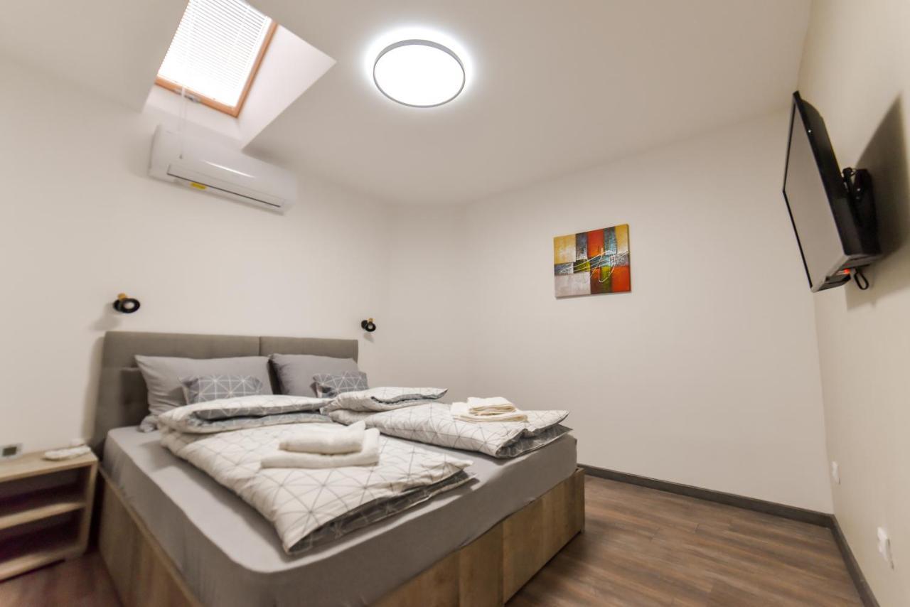 Apartmani Statik Sd Σμεντέρεβο Εξωτερικό φωτογραφία